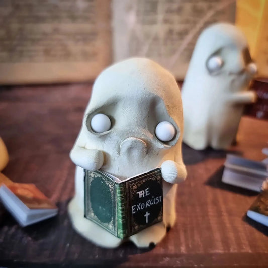 Resin Halloween Decorations - Unique Statue Ornaments for Spooky Decor
