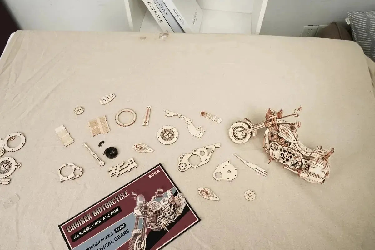 420 Piece Building Block Kit Retro Motorcycle - DIY Wooden Models for Creative Play - Mel Store