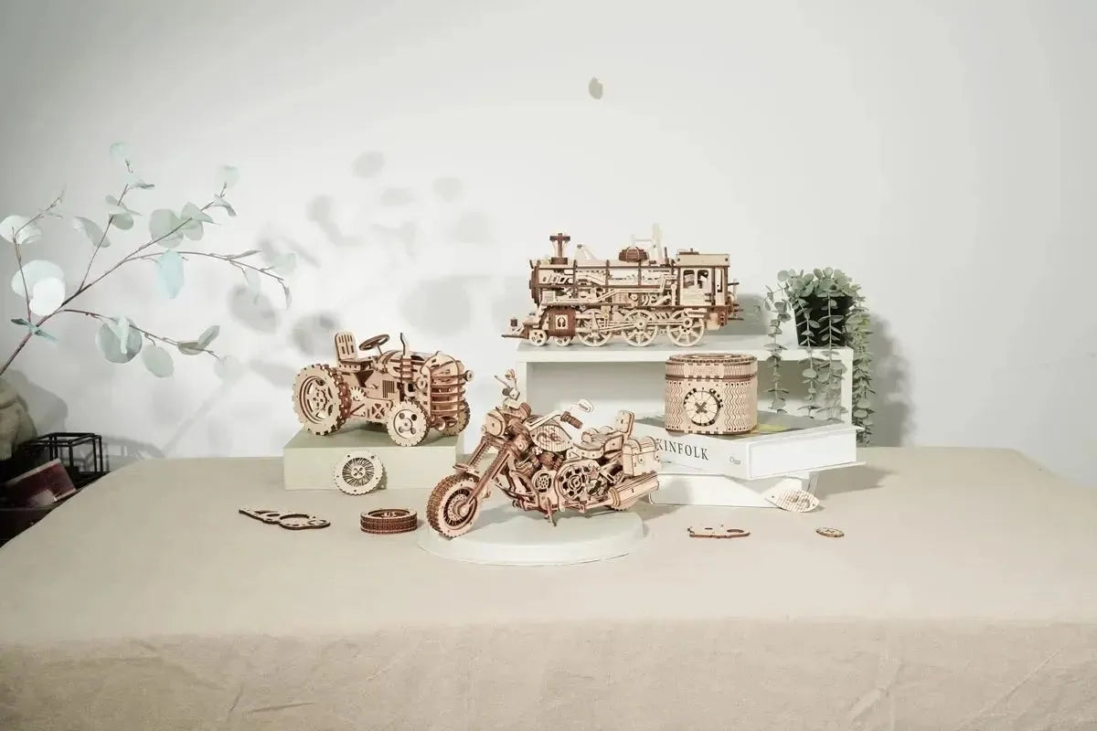 420 Piece Building Block Kit Retro Motorcycle - DIY Wooden Models for Creative Play - Mel Store